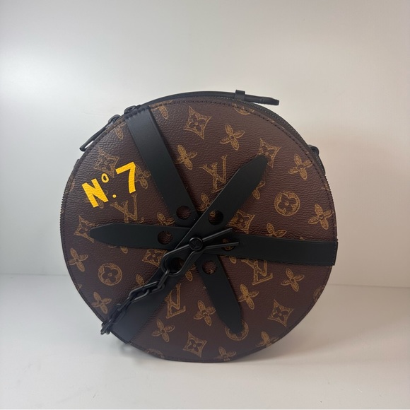Louis Vuitton Monogram N°7 Wheel Box - Picture 4 of 16